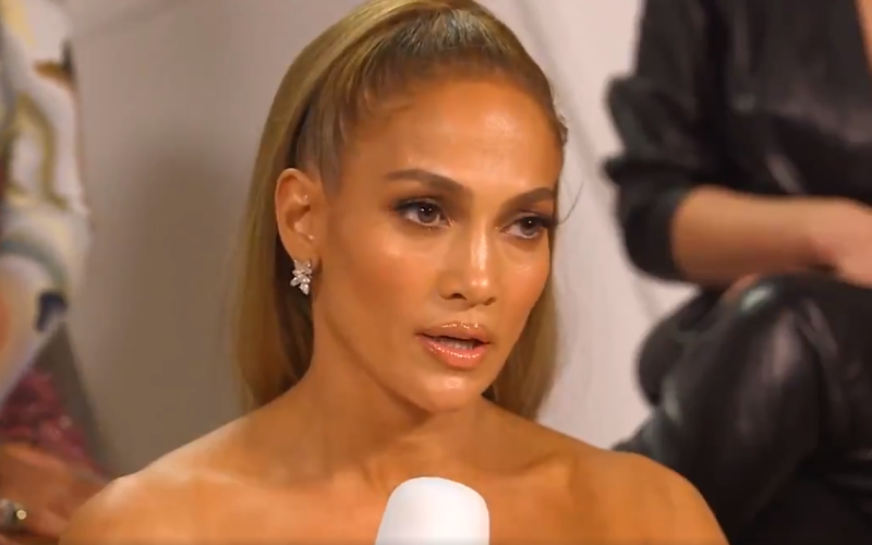 Jennifer Lopez enfrenta processo por suposto uso indevido de imagem em publicidade;